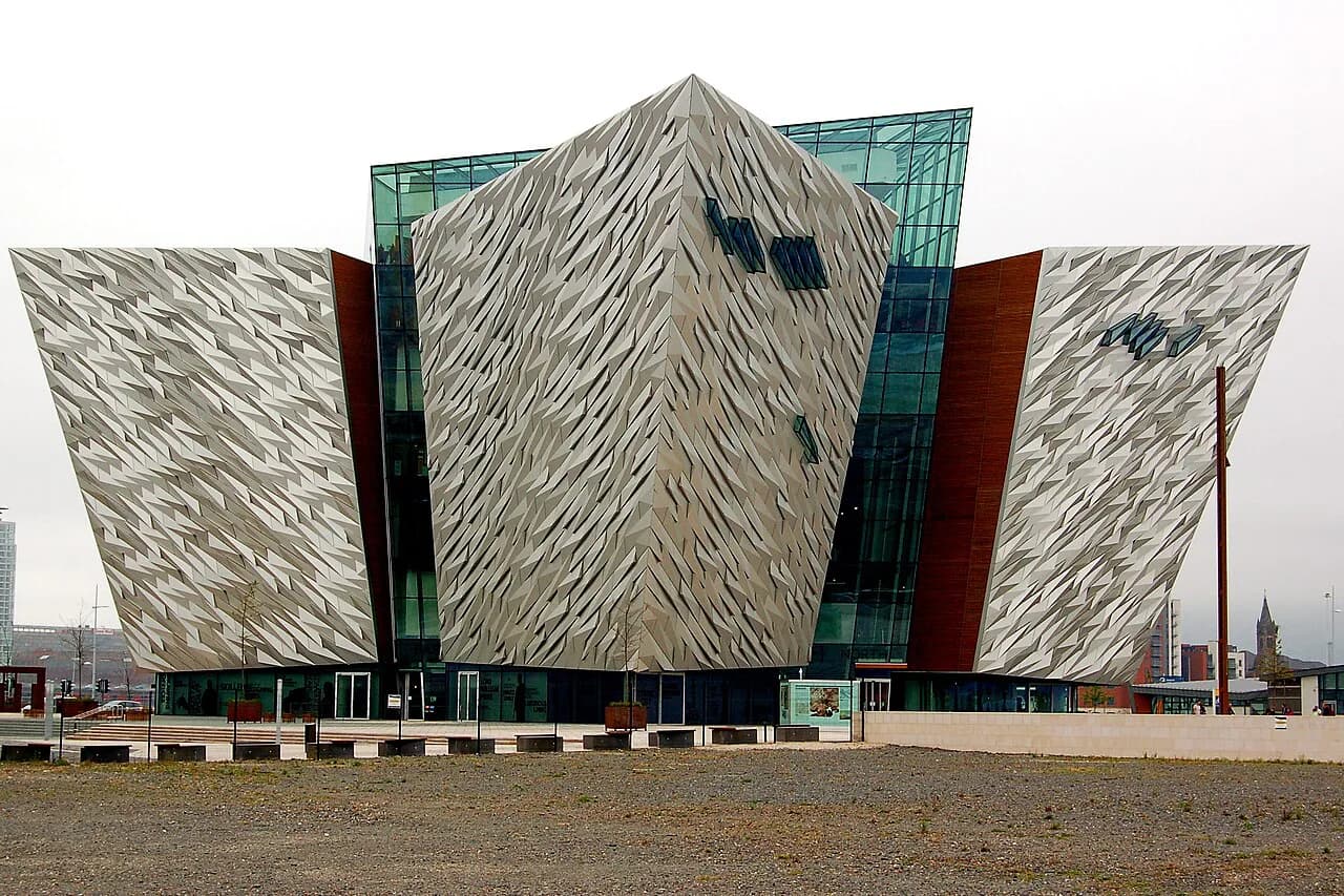 Belfast Cruise Port to City Centre: Shuttle, Taxi or Walk