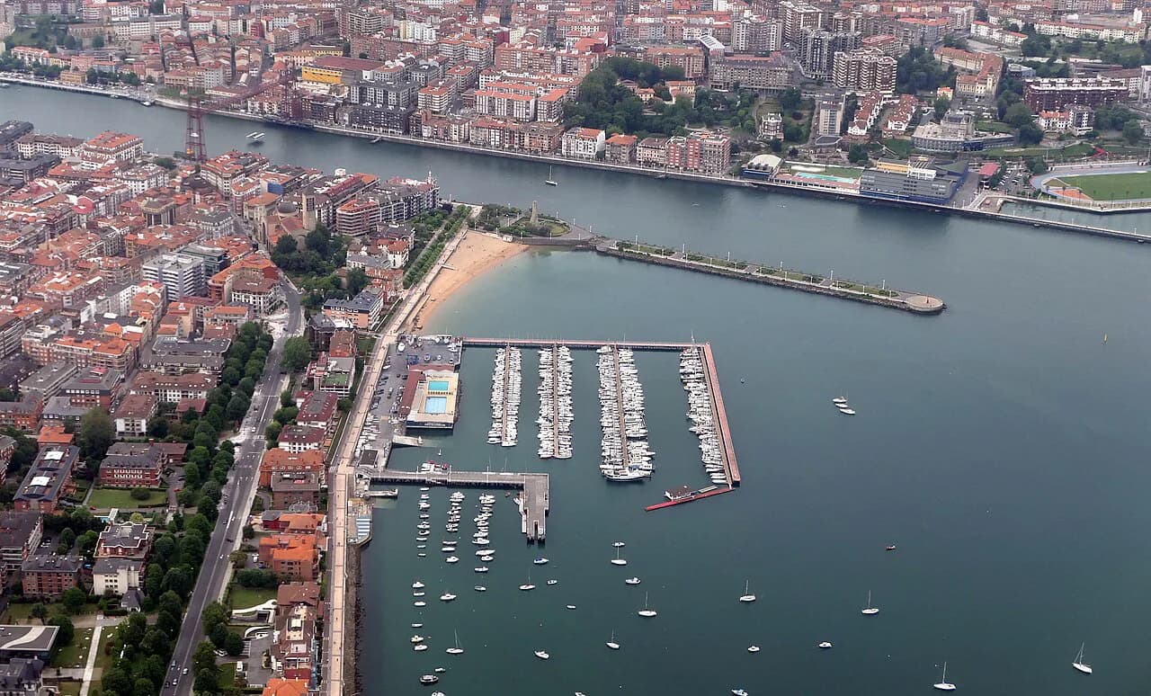 Bilbao Shore Excursions: Guggenheim or San Sebastián?