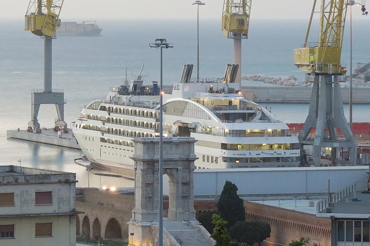 Cruise Ports in Italy: Where Ships Dock and What Fits a Port Day