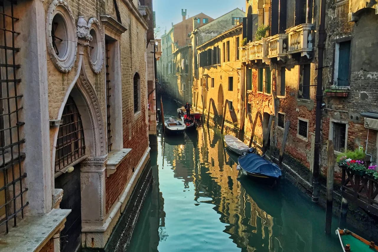 Hotels Near Venice Cruise Port: Best Areas to Stay