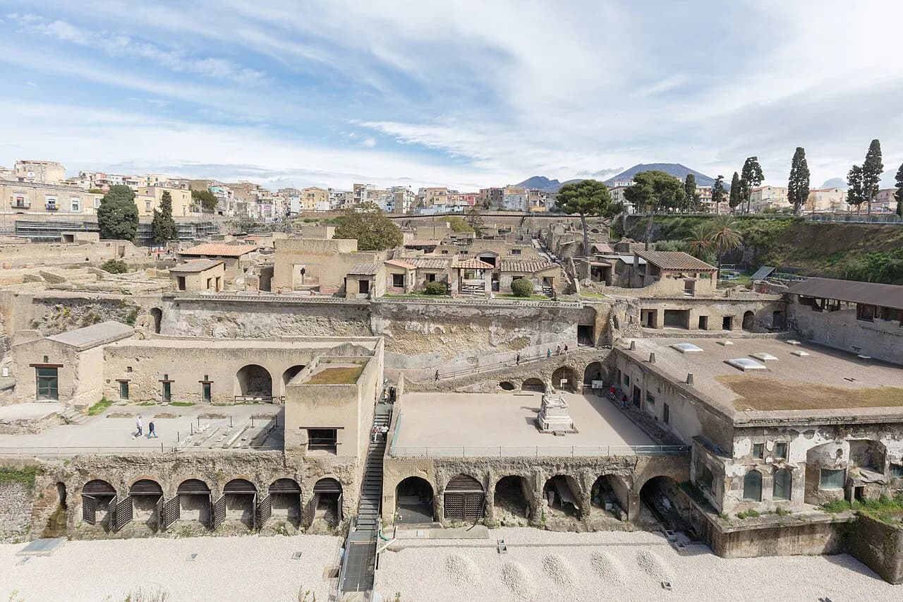Naples Cruise Port to Herculaneum: Train, Taxi or Tour