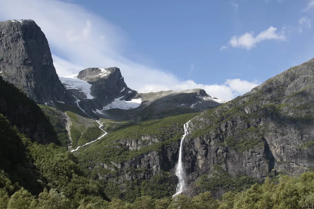 Briksdal Glacier from Olden Cruise Port: Port Day Guide