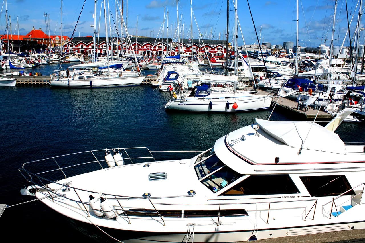 Skagen Cruise Port to City Centre: Walk or Shuttle?