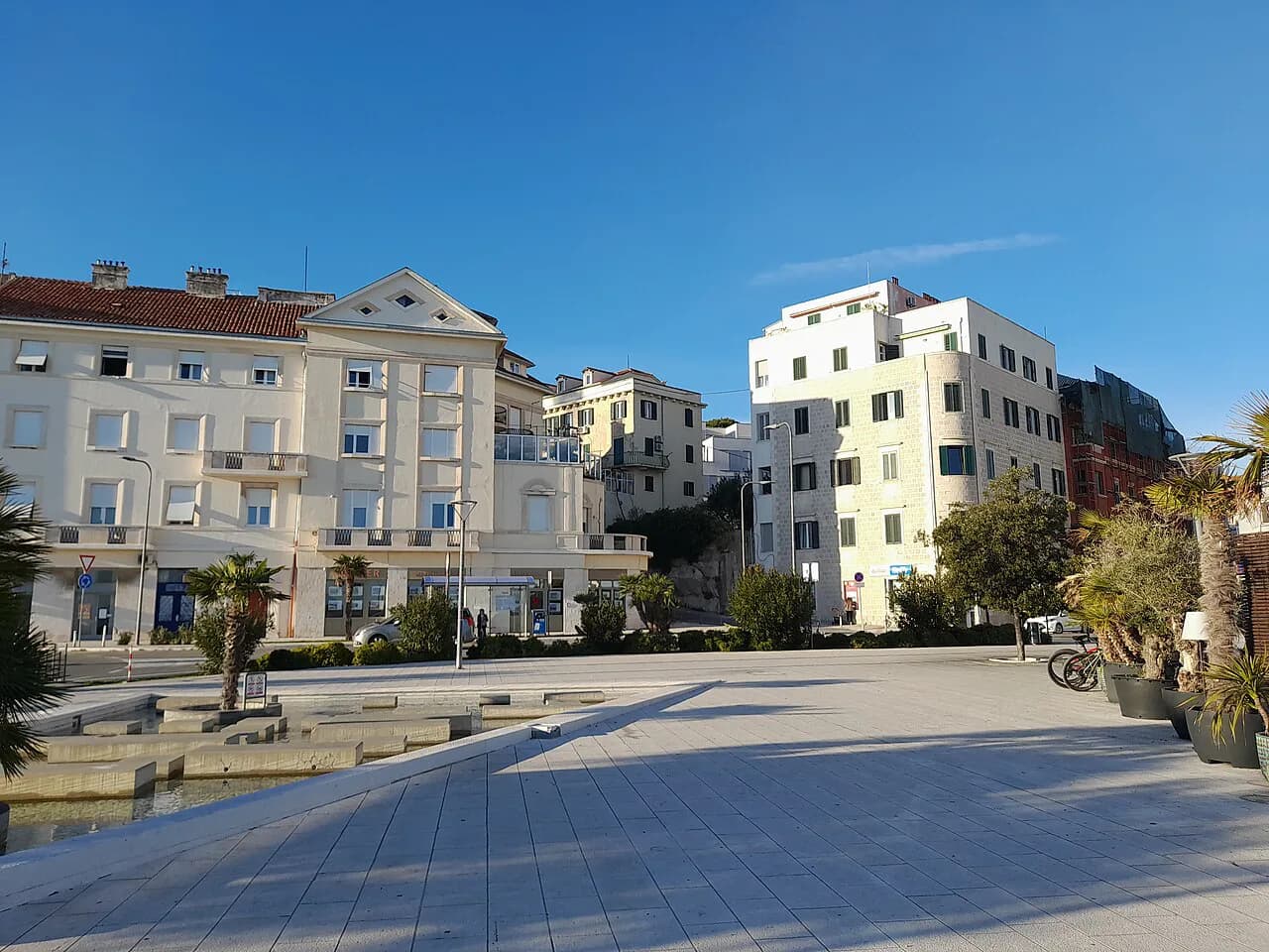 Split Cruise Port to Old Town: Walking, Tenders and Timing