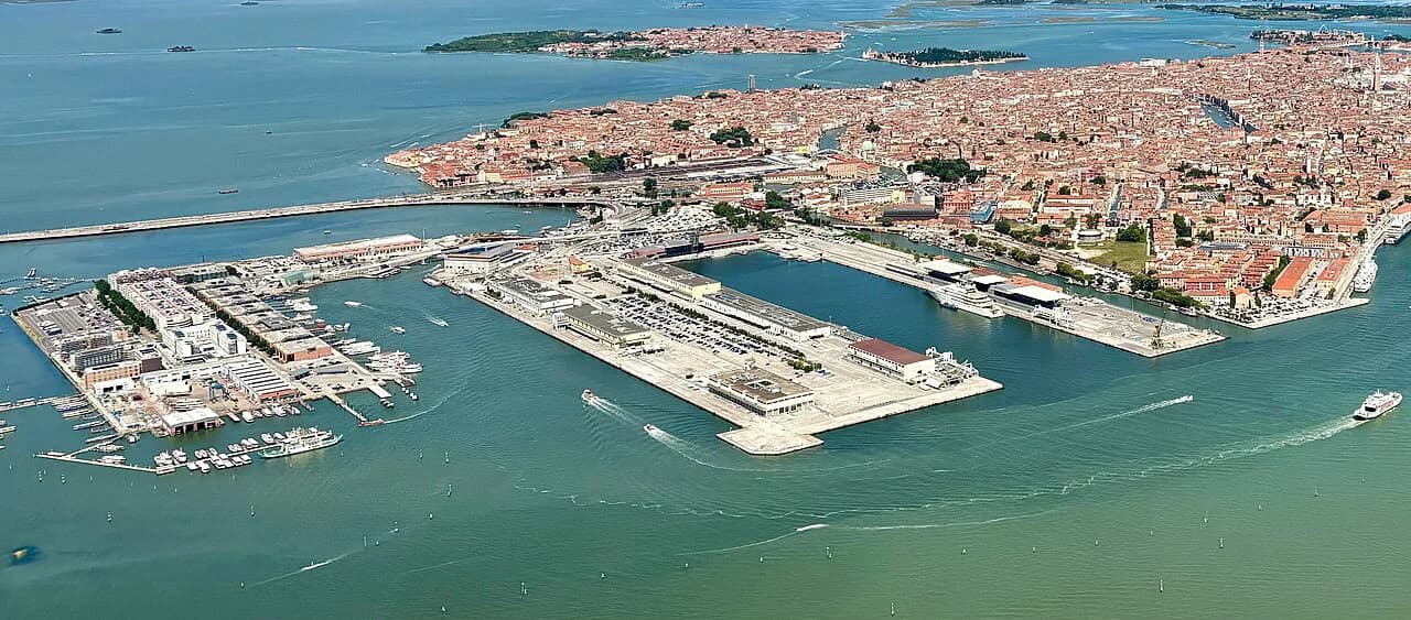 Venice Cruise Port to Train Station: Santa Lucia vs Mestre