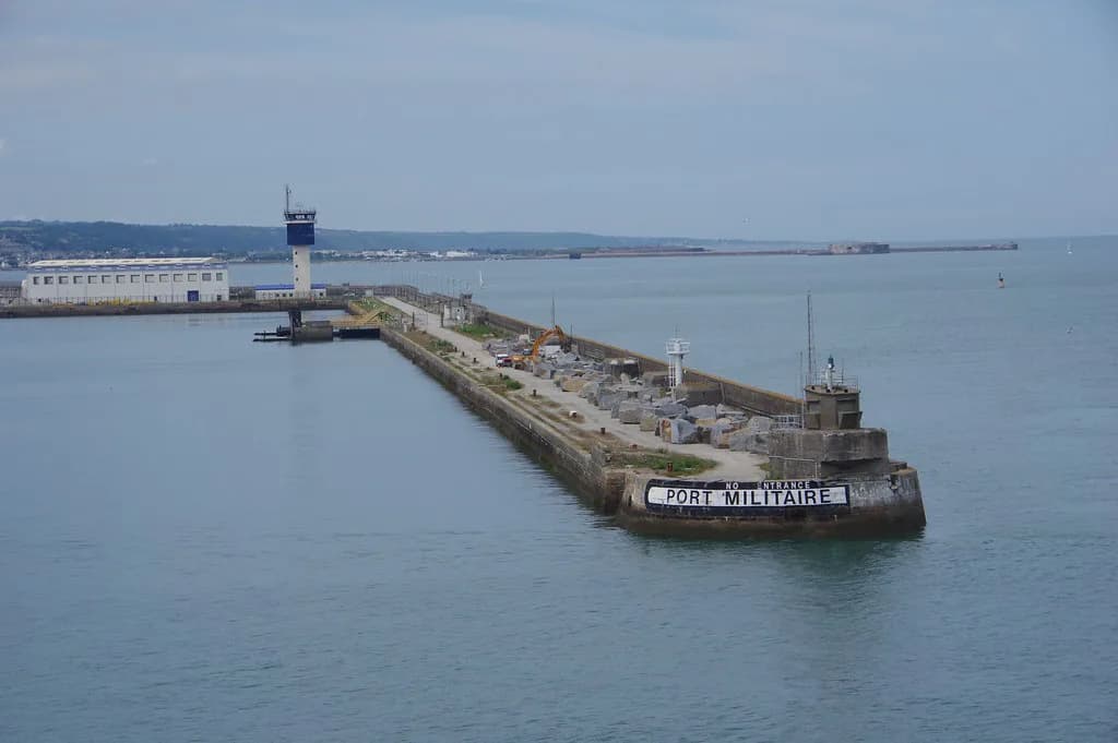 Cherbourg Cruise Port Shuttle Bus: Getting Into Town