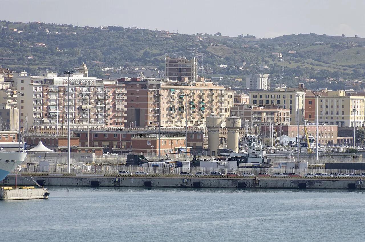 Civitavecchia -Porto e Navi- by-RaBoe
