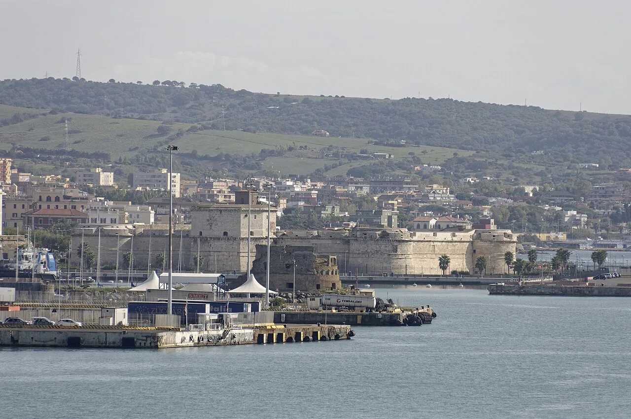 Civitavecchia -Porto e Navi- by-RaBoe