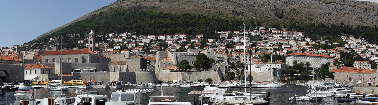Dubrovnik - old harbour pano cropped