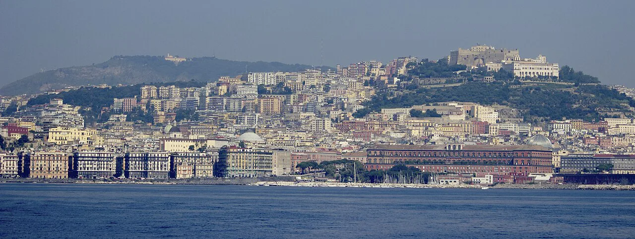 Nápoles desde el mar, Naples