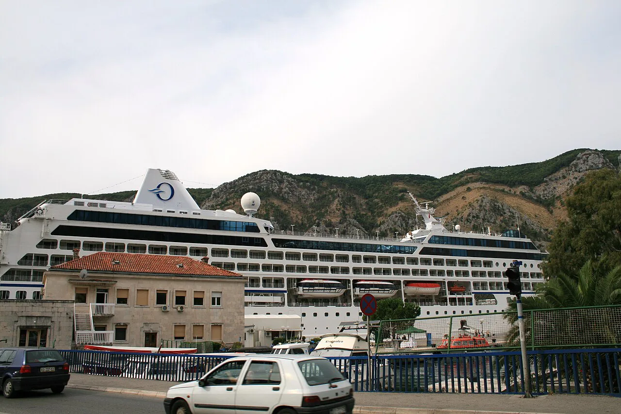Kotor Port