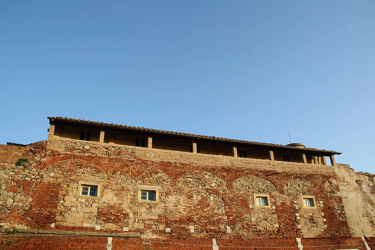 Livorno Fortezza Vecchia walls 08 @chesi