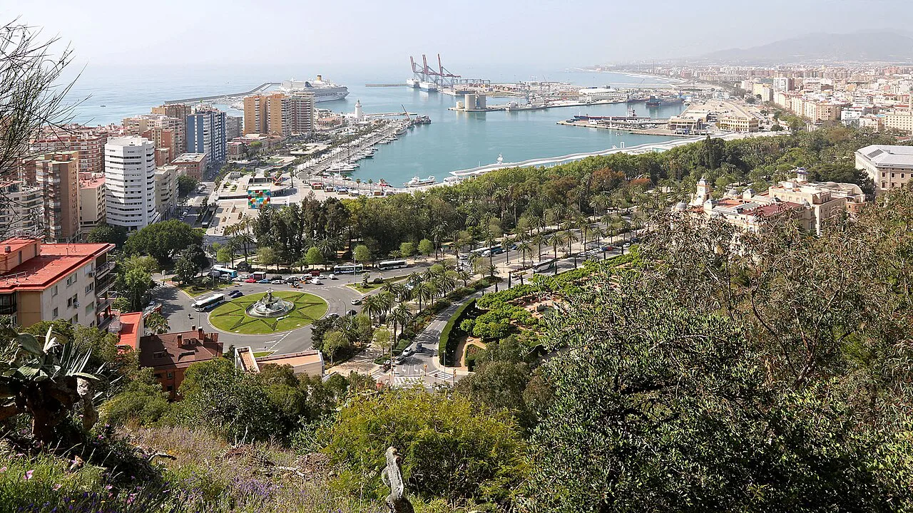 Spain - Malaga, View on harbour - panoramio