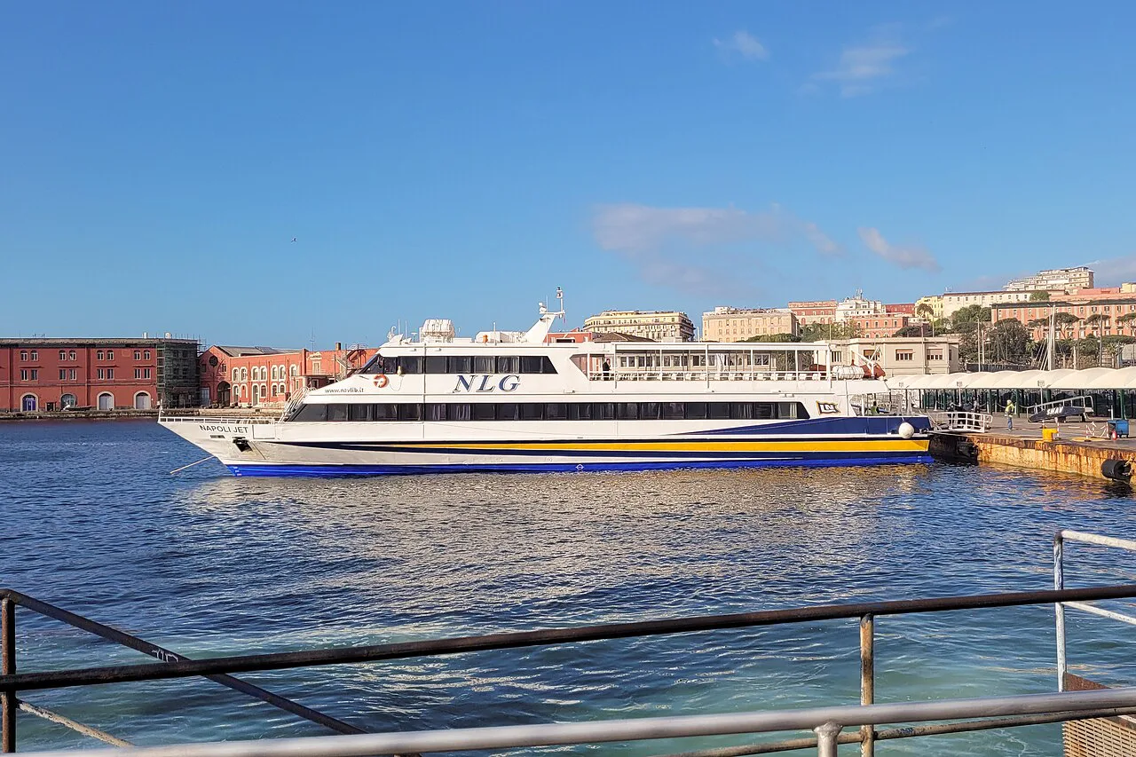 Napoli Jet (NLG), Naples