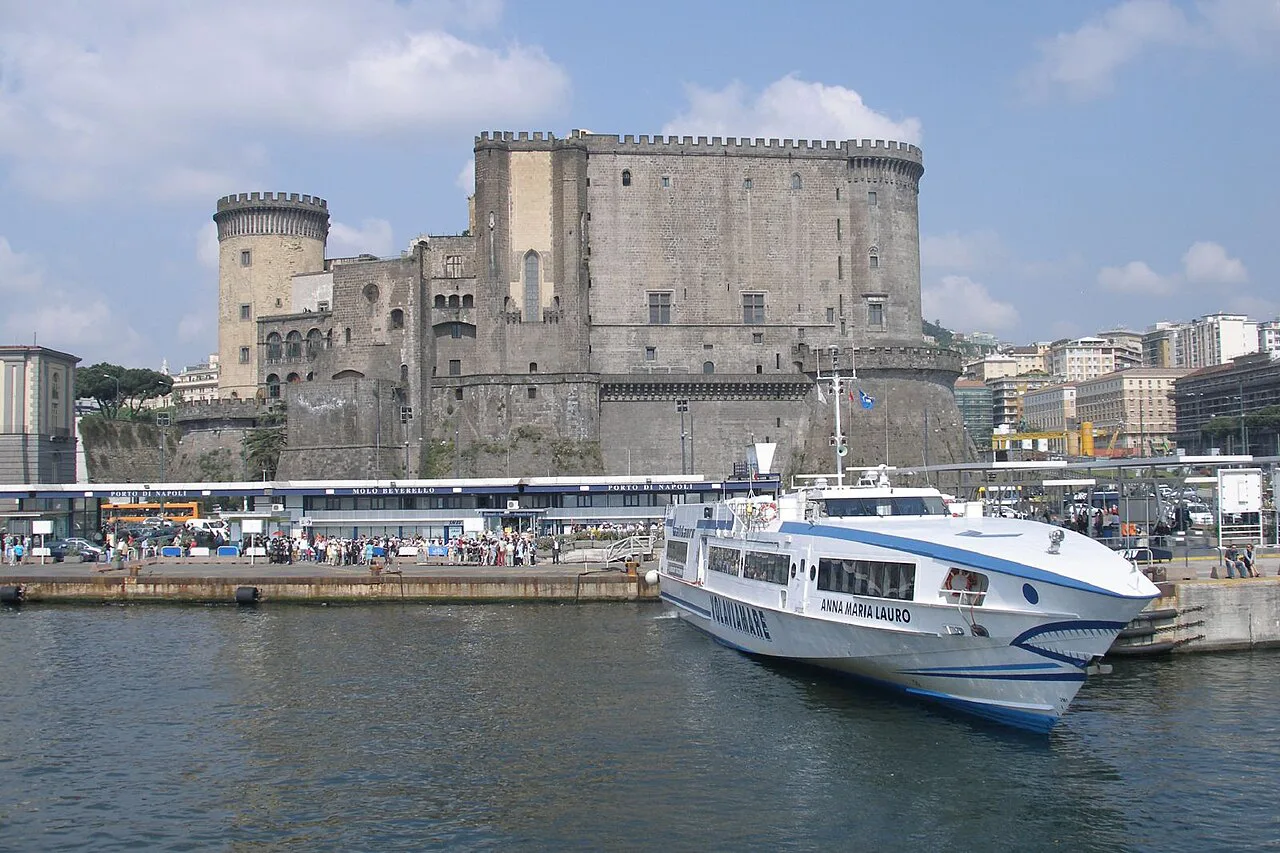 Castel Nuovo from sea -05- ), Naples