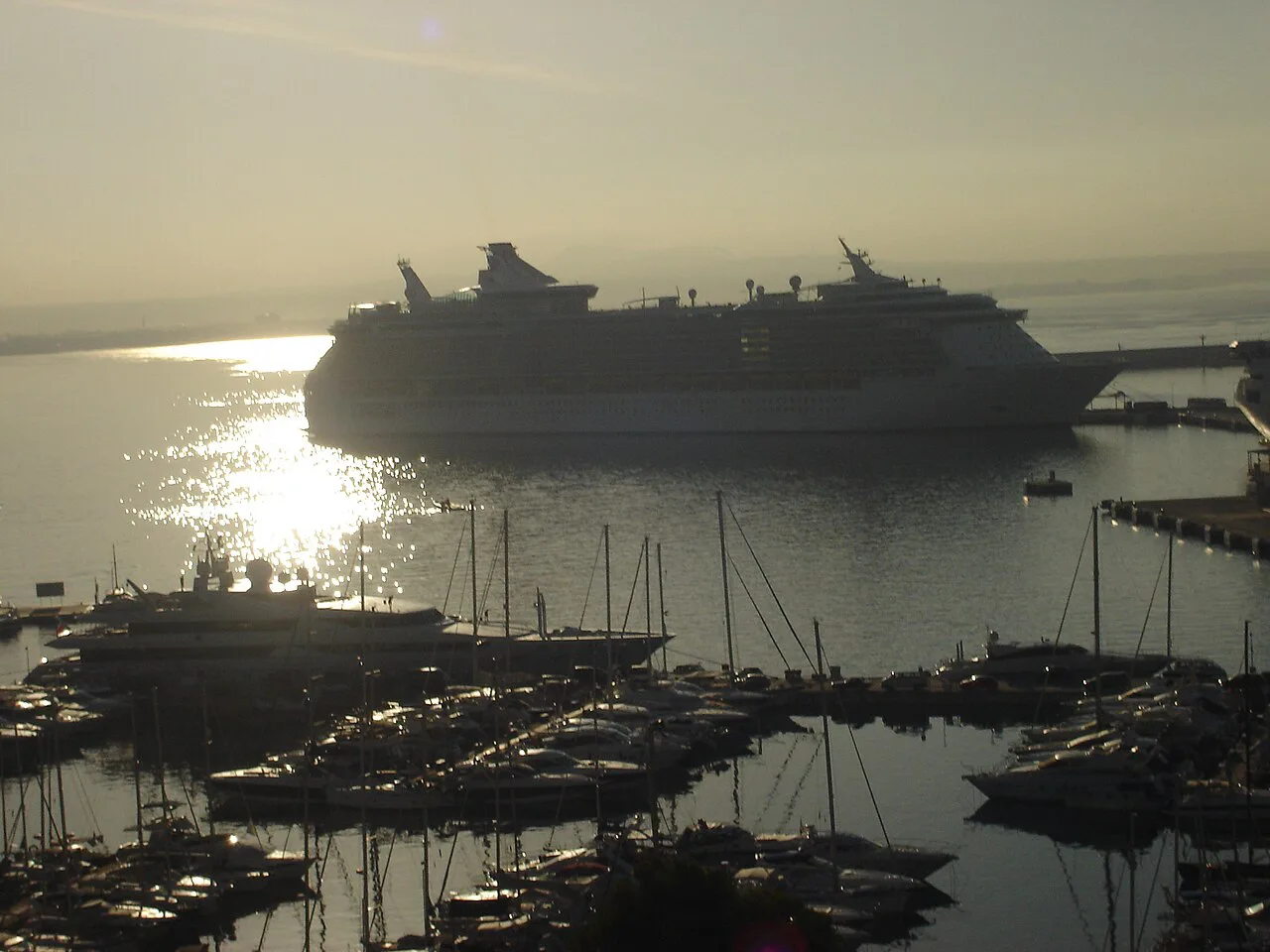 Palma, Mallorca cruise ship harbour, Palma de Mallorca