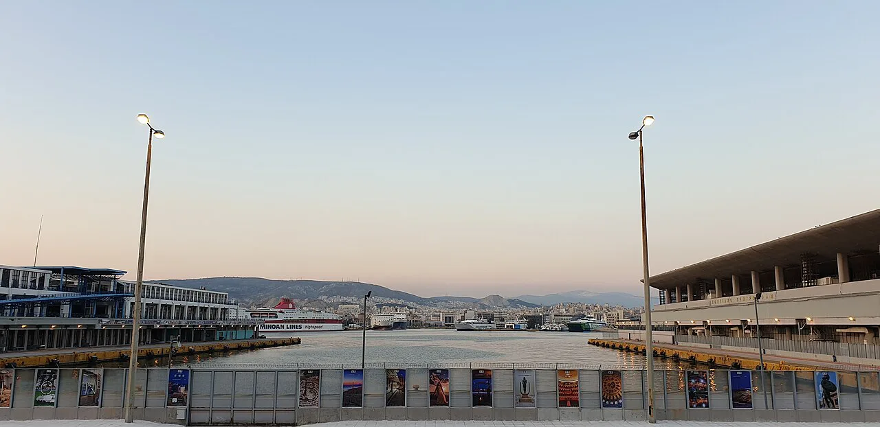 Piraeus port (February )