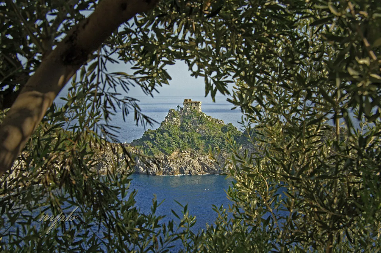 Amalfi Coast, Italy..Explore - Flickr - minniemouseaunt, Salerno