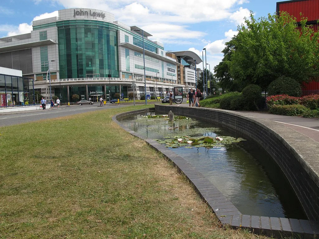 Small pond, Harbour Parade, Southampton - geograph.org.uk