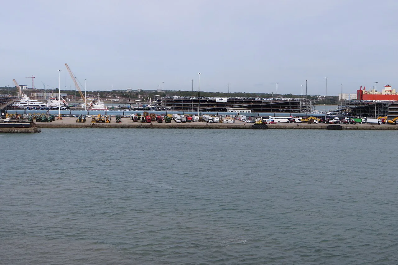 Docks at Southampton - geograph.org.uk