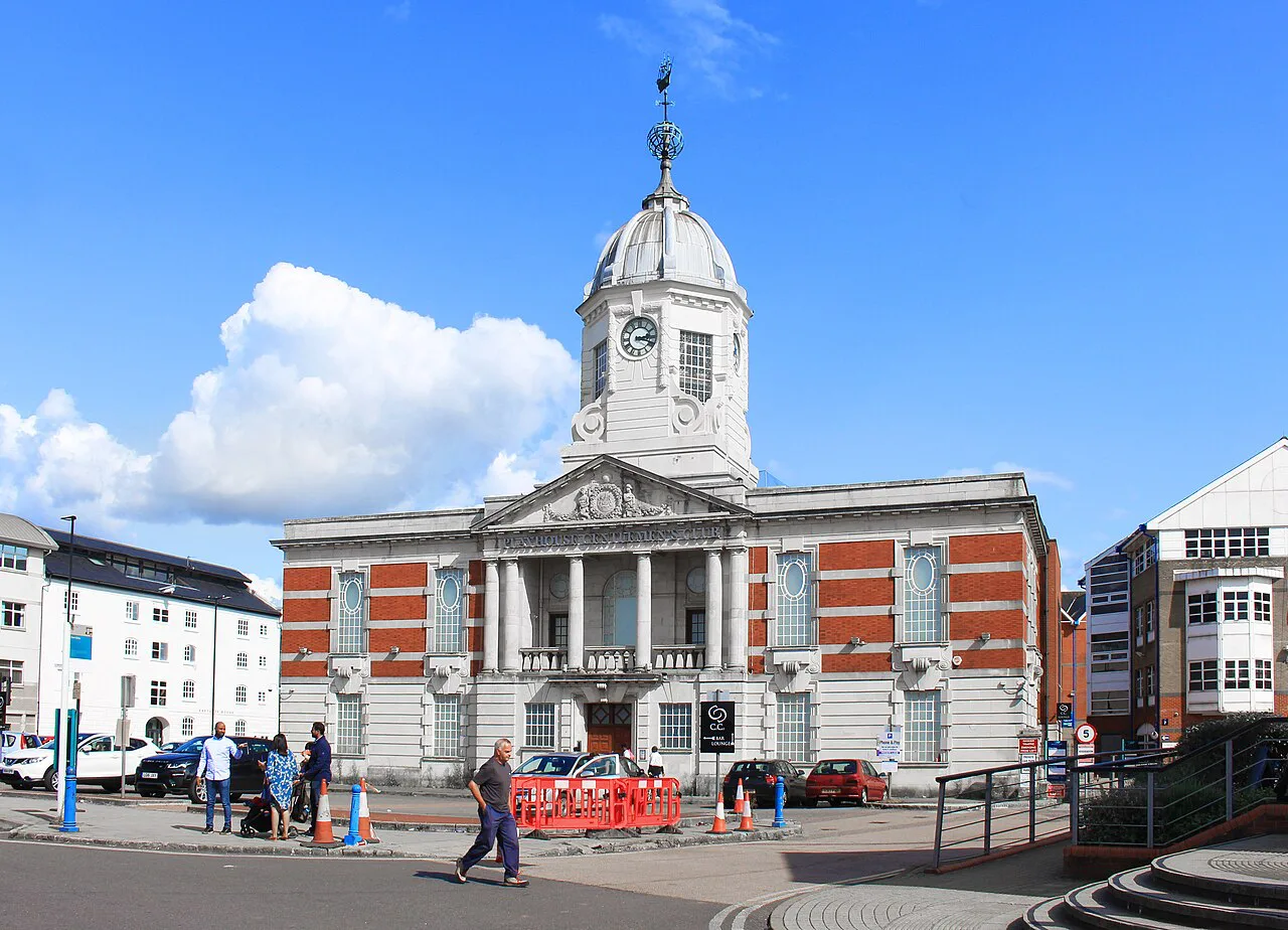 Harbour Board to Gentlemen's Club - geograph.org.uk, Southampton