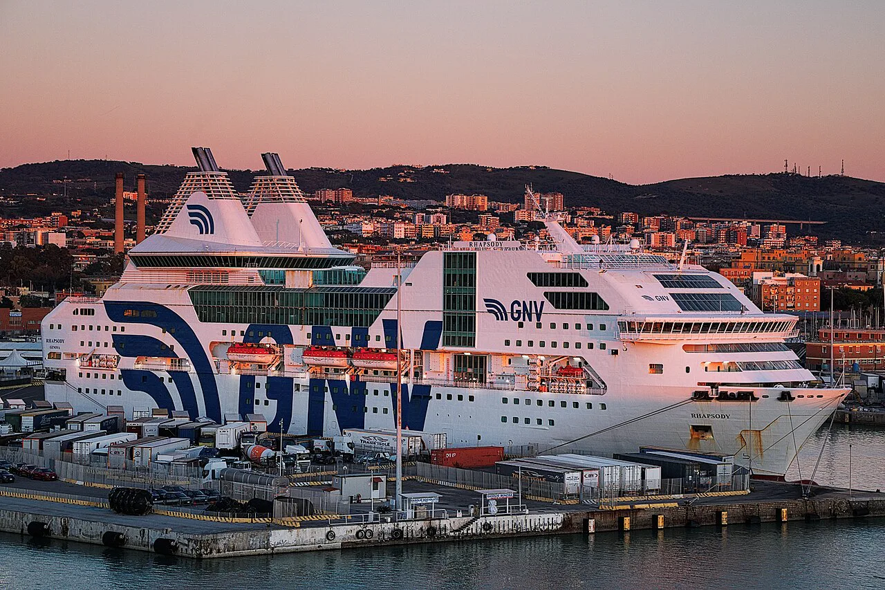 GNV Rhapsody, Civitavecchia - Flickr - A Guy Named Nyal