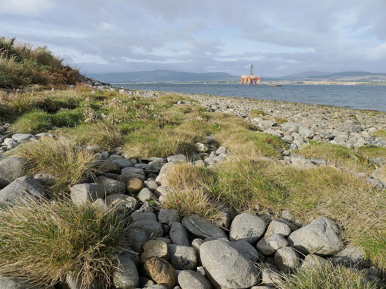 Shoreline of the Cromarty Firth - geograph.org.uk, Invergordon