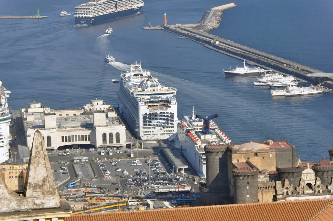 Napoli -Porto di Napoli visto da Sant'Elmo- by-RaBoe, Naples