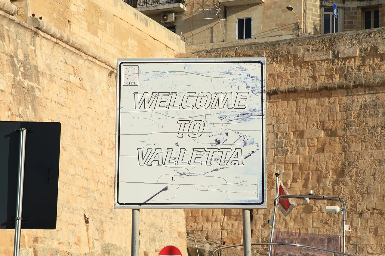 Malta - Valletta - Triq il-Lanca - Ferry harbour 08 ies