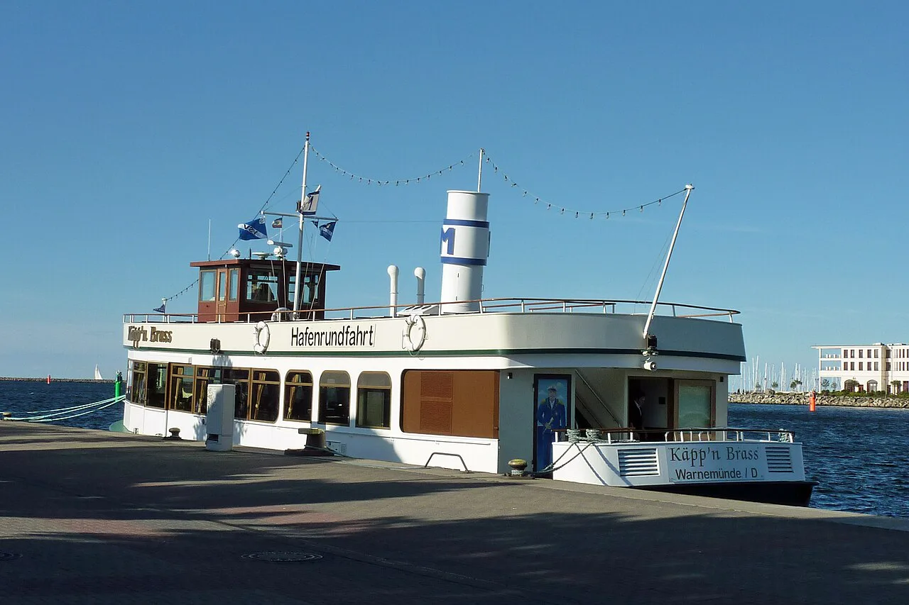 Hafenrundfahrt, Rostock-Warnemünde