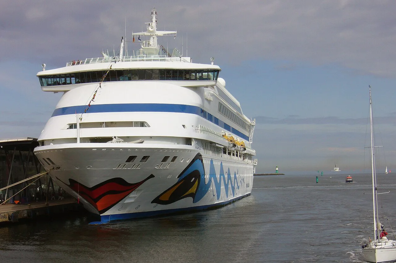 Warnemünde mit AIDA